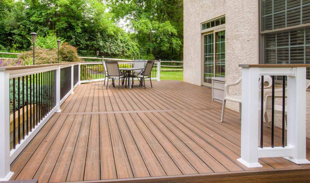 What is Composite Decking and Its Benefits? Is A Composite Deck Right For You?